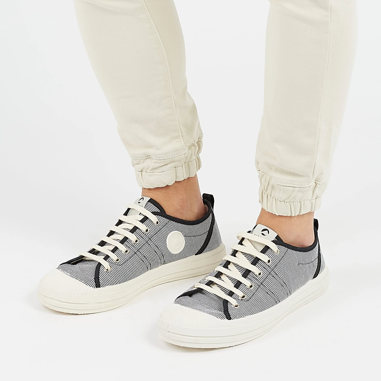 Pataugas ETCHEL/TRAY H2H NOIR 9 Pataugas ETCHEL/TRAY H2H NOIR – Image 7